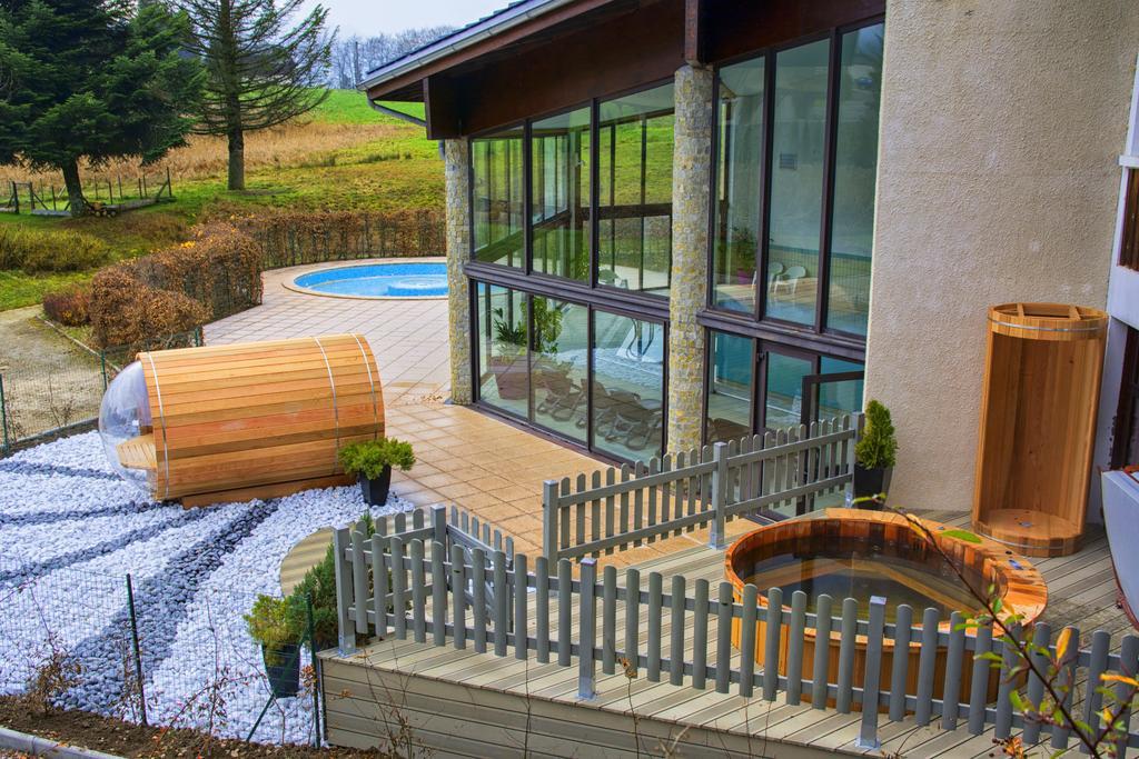 Aec Vacances - Forgeassoud Saint-Jean-de-Sixt Exterior photo